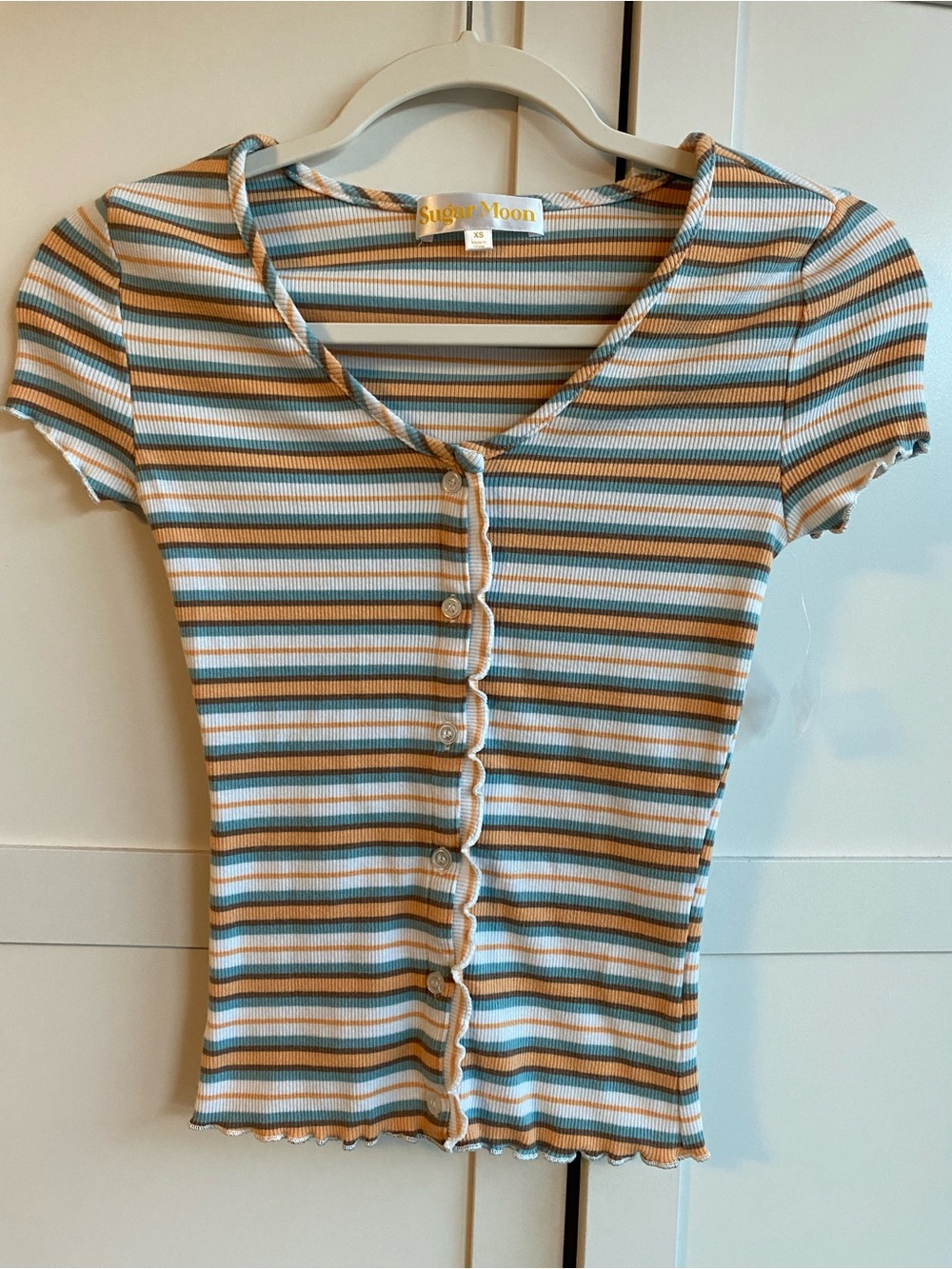 Y2K Striped Ribbed Button-Front Top in Light Blue & Tan